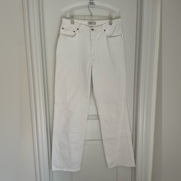 Abercrombie & Fitch Curve Love 90s Straight Jeans - Picture 1 of 5